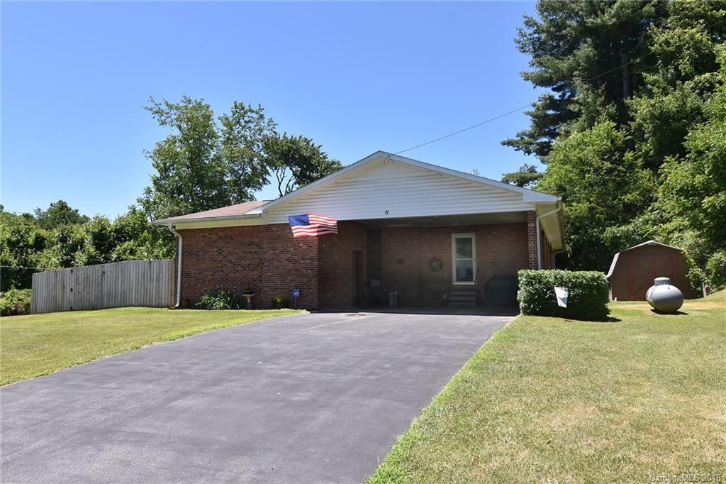 19 Rolling Green Drive - Photo 3