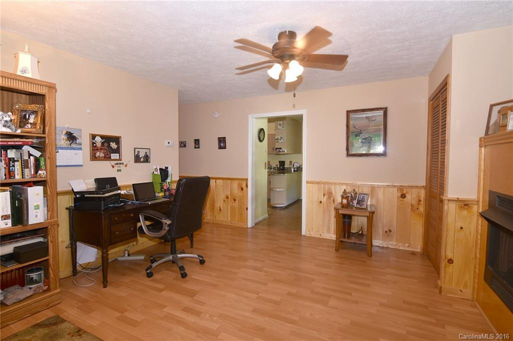 19 Rolling Green Drive - Photo 7