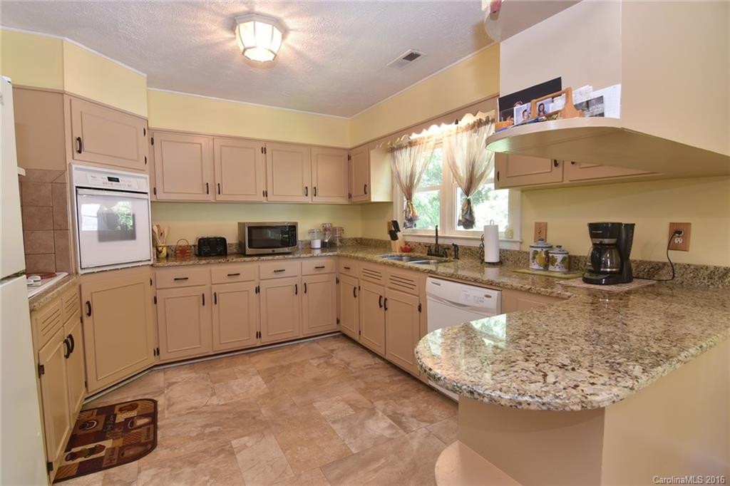 19 Rolling Green Drive - Photo 8
