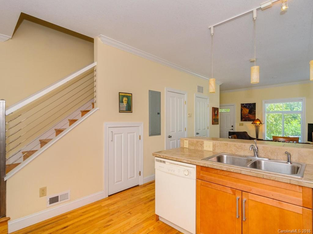 33 Clyde Street #C - Photo 15
