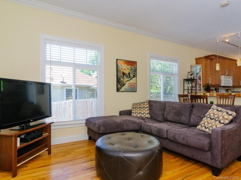 33 Clyde Street #C - Photo 5