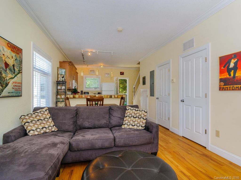 33 Clyde Street #C - Photo 7