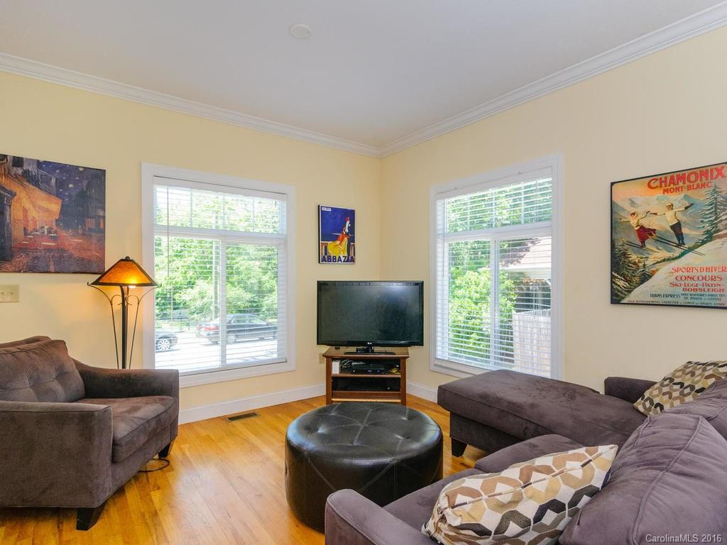 33 Clyde Street #C - Photo 8
