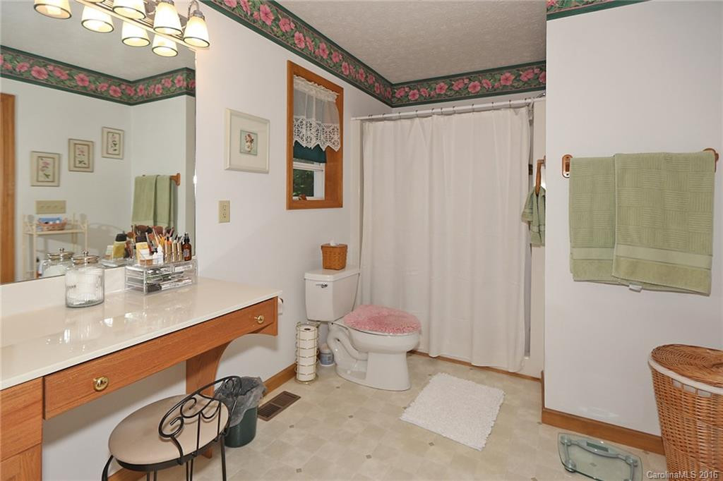 307 Skyway Drive - Photo 12