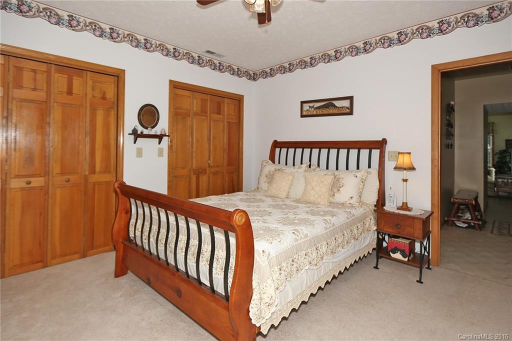 307 Skyway Drive - Photo 16