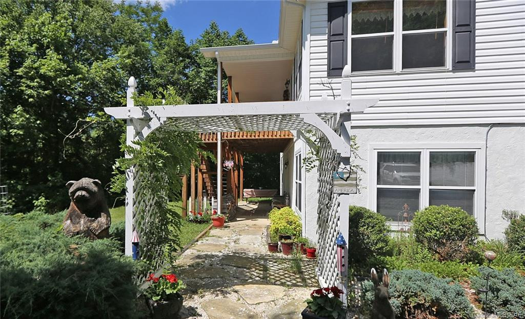 307 Skyway Drive - Photo 17
