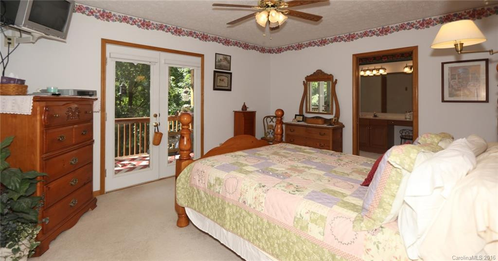 307 Skyway Drive - Photo 10