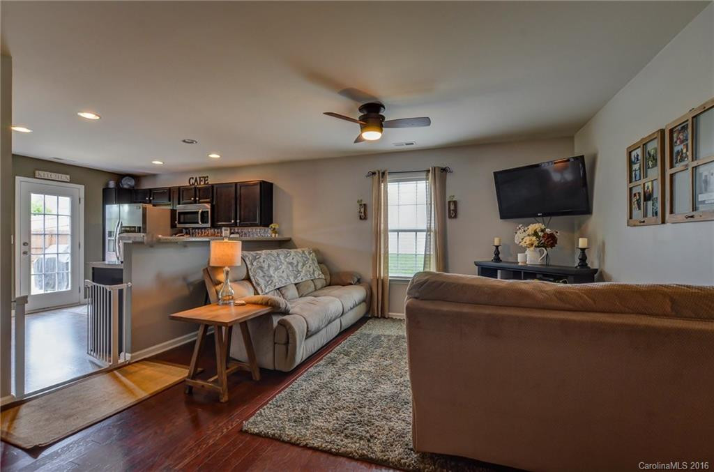 245 New River Drive - Photo 6