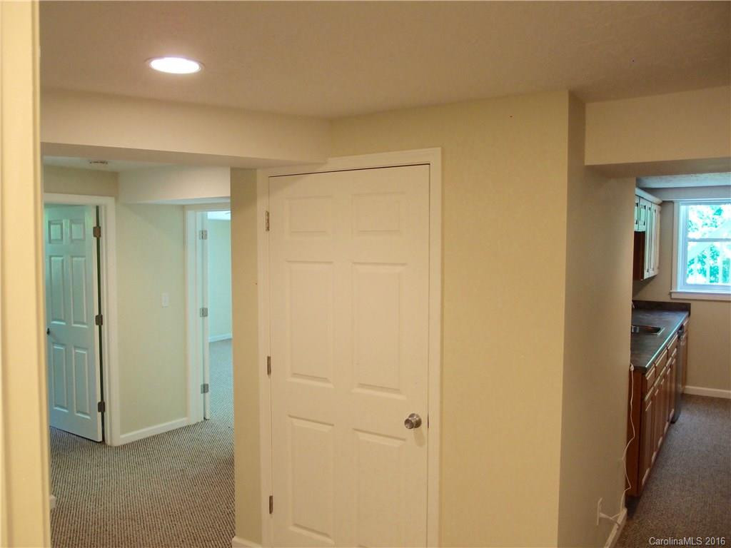 112 Davenport Road - Photo 17