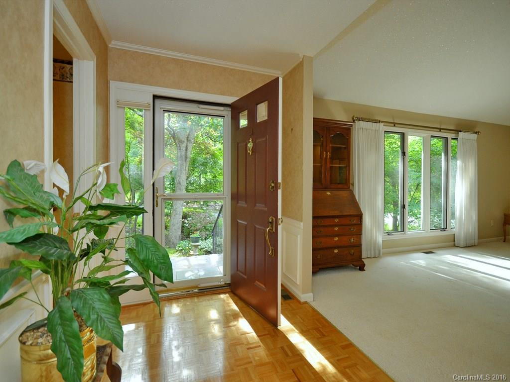 104 Woodhaven Drive - Photo 4