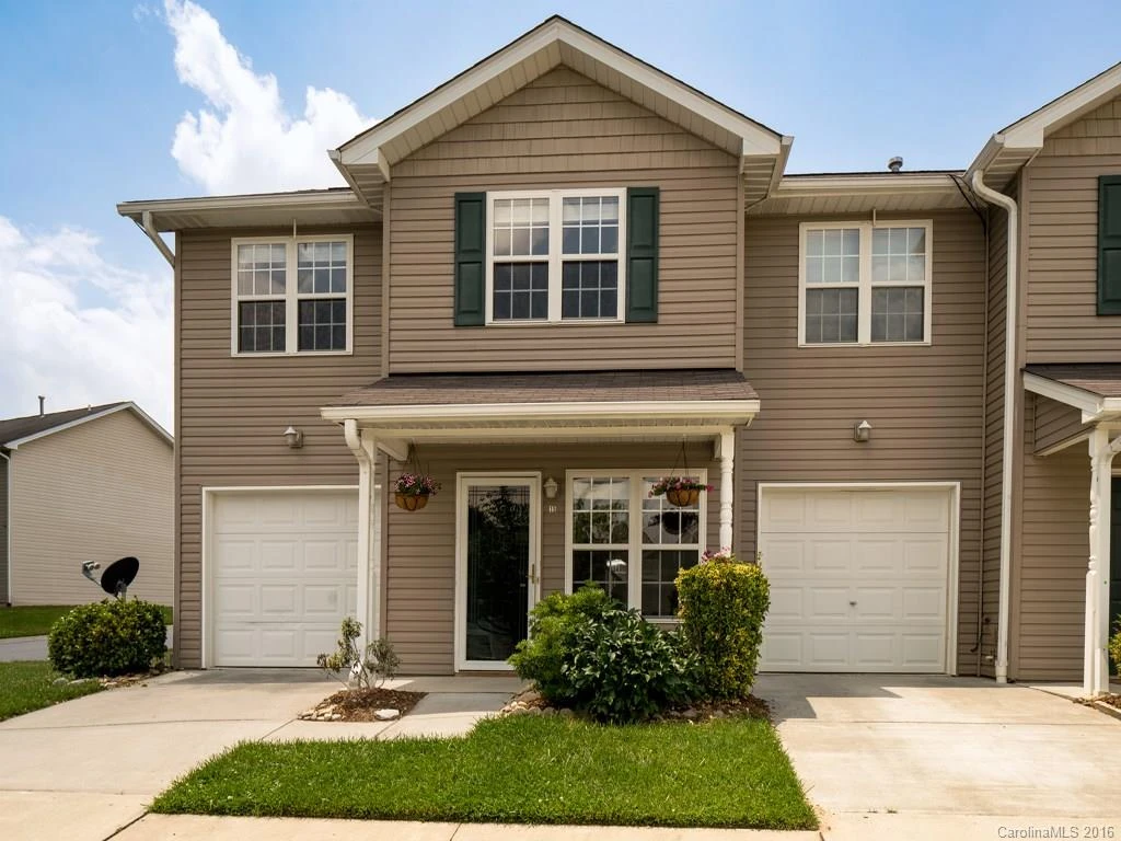 15 Farington Circle #15
