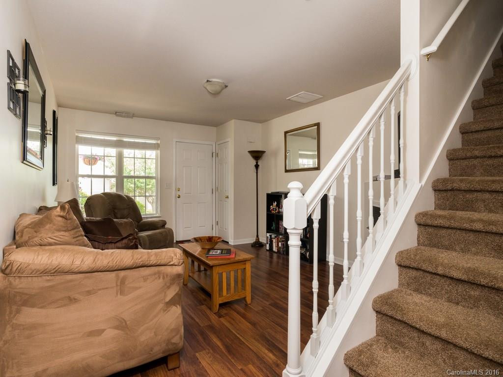 15 Farington Circle #15 - Photo 2