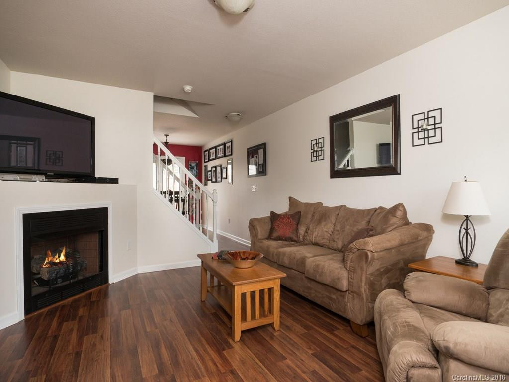 15 Farington Circle #15 - Photo 4