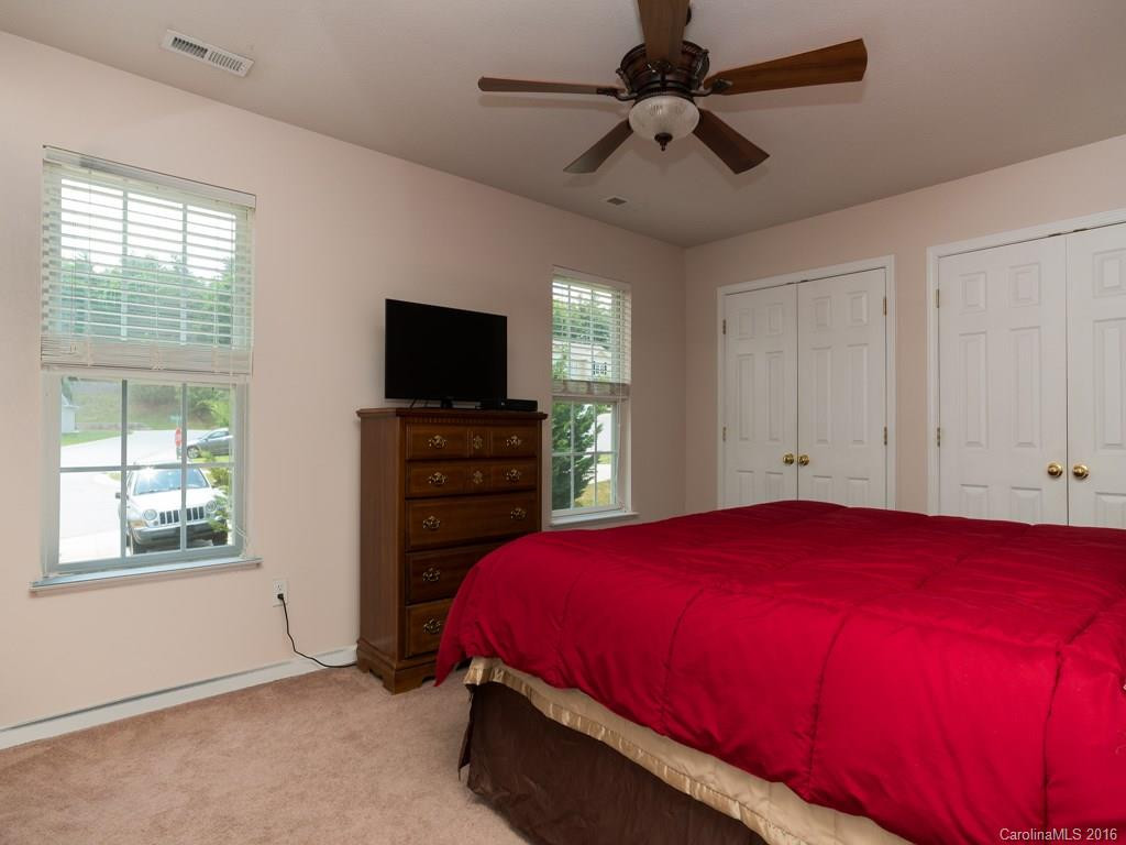 15 Farington Circle #15 - Photo 8
