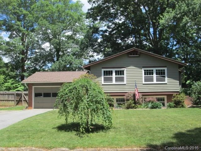 60 Imperial Court