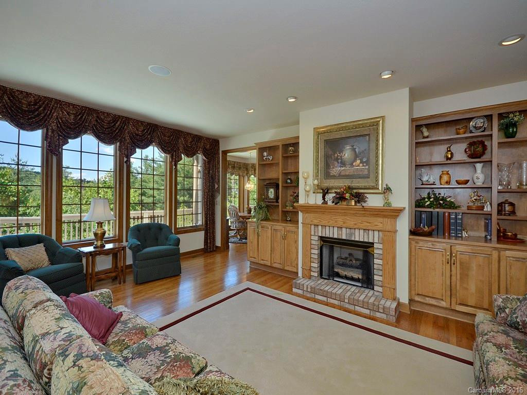 17 Thornapple Drive - Photo 4