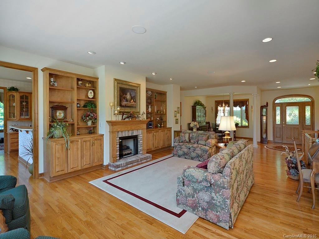 17 Thornapple Drive - Photo 5