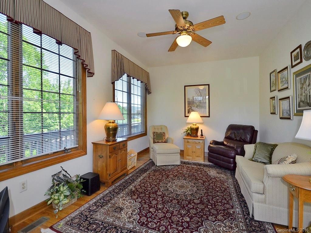 17 Thornapple Drive - Photo 9