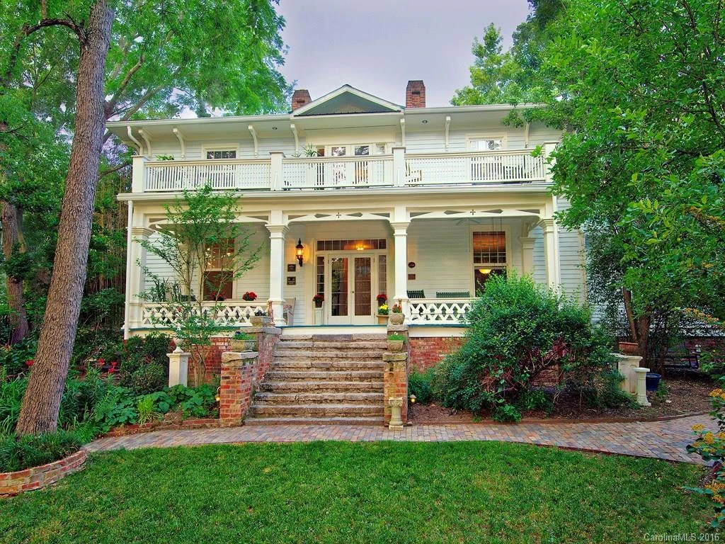 5 Woodlawn Avenue