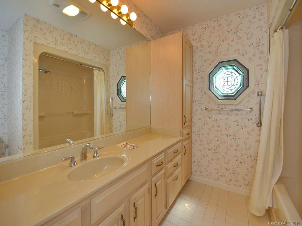 12 Stuart Circle - Photo 9