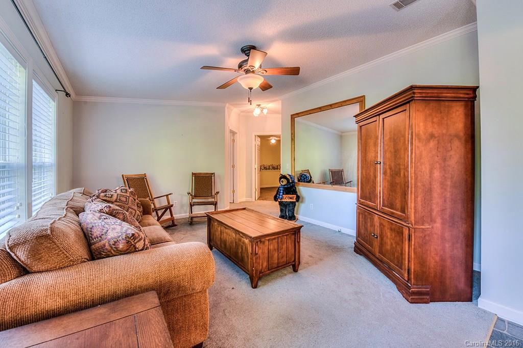 1021 Rabbit Skin Road - Photo 8