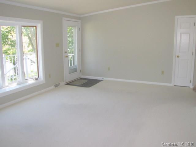 1 Howard Lane - Photo 3