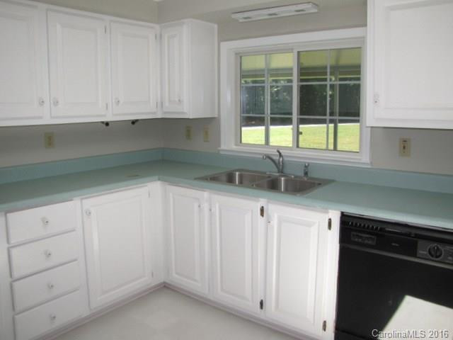 1 Howard Lane - Photo 8