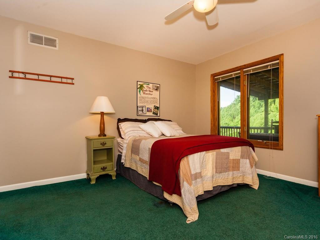 710 Wolf Branch Road - Photo 12