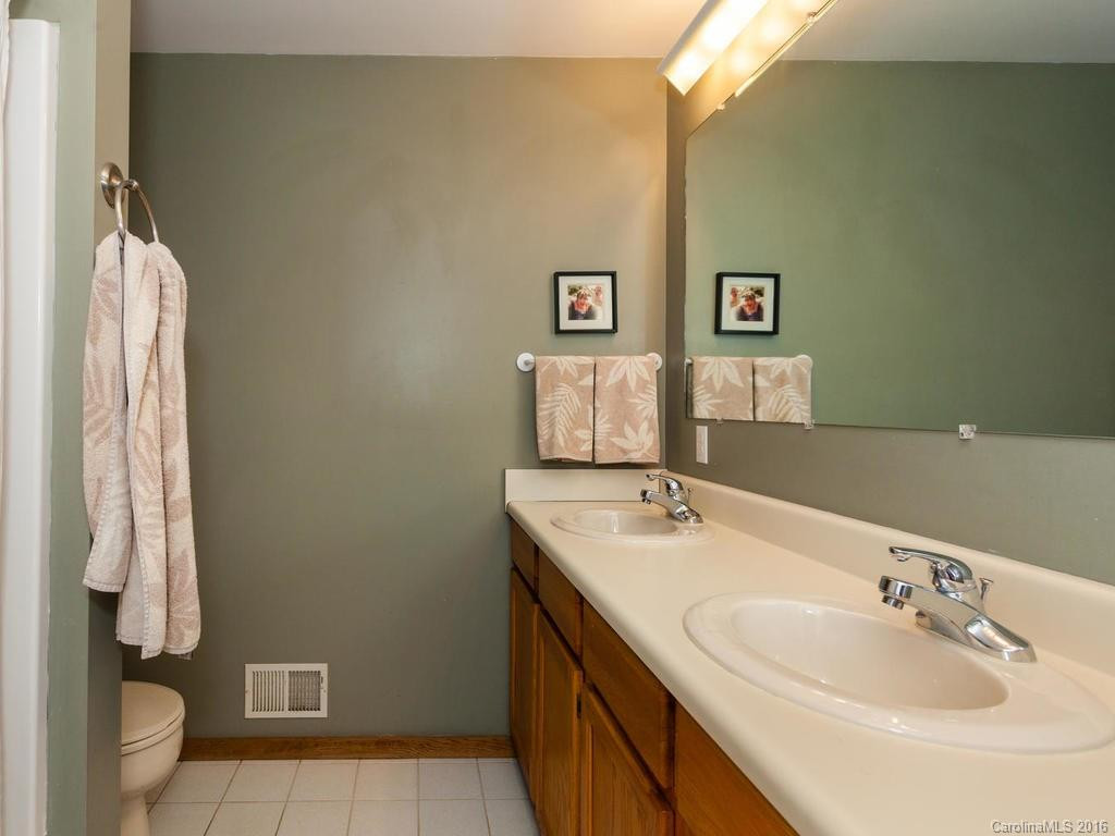 710 Wolf Branch Road - Photo 13