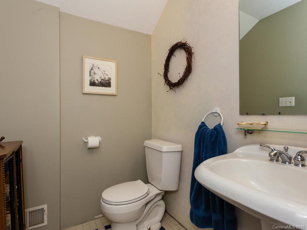 710 Wolf Branch Road - Photo 14