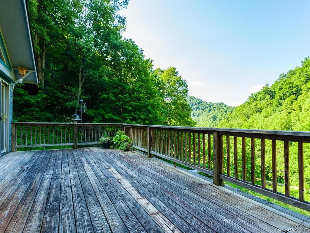 710 Wolf Branch Road - Photo 16