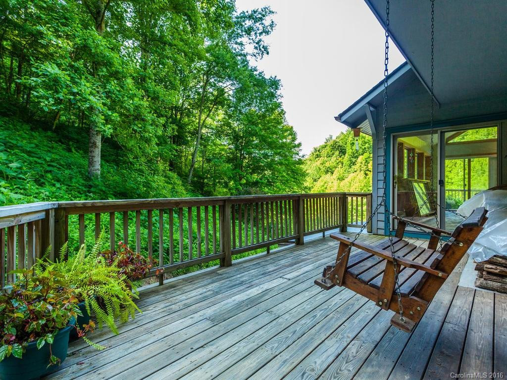710 Wolf Branch Road - Photo 17