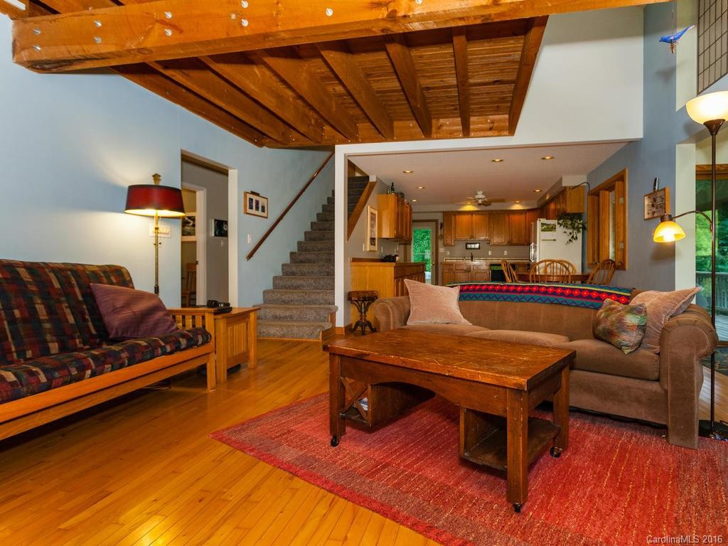 710 Wolf Branch Road - Photo 4