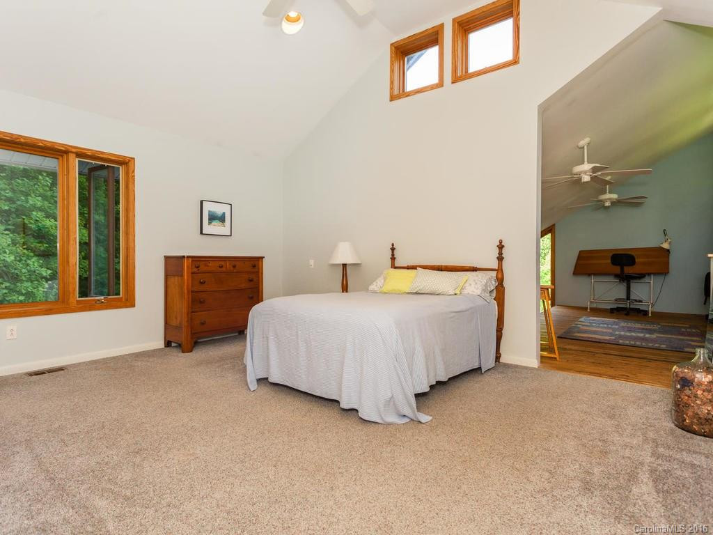 710 Wolf Branch Road - Photo 9