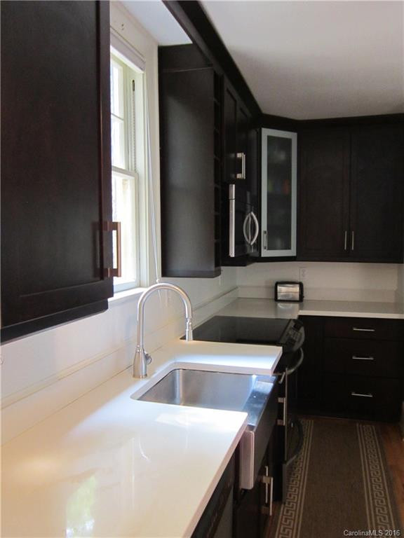 8 Oteen Park Place - Photo 12