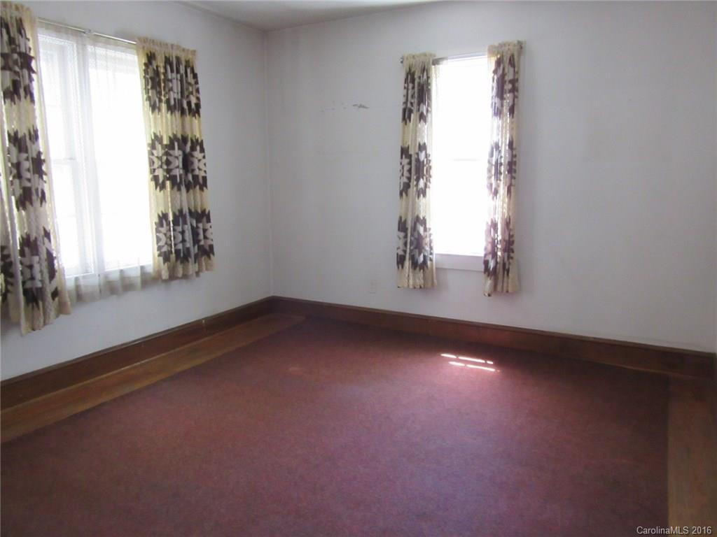 285 Walnut Avenue - Photo 3