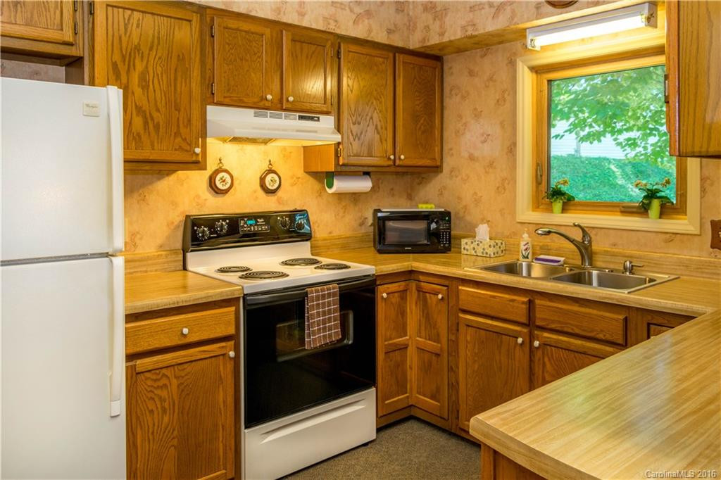 130 Exeter Court #None - Photo 6