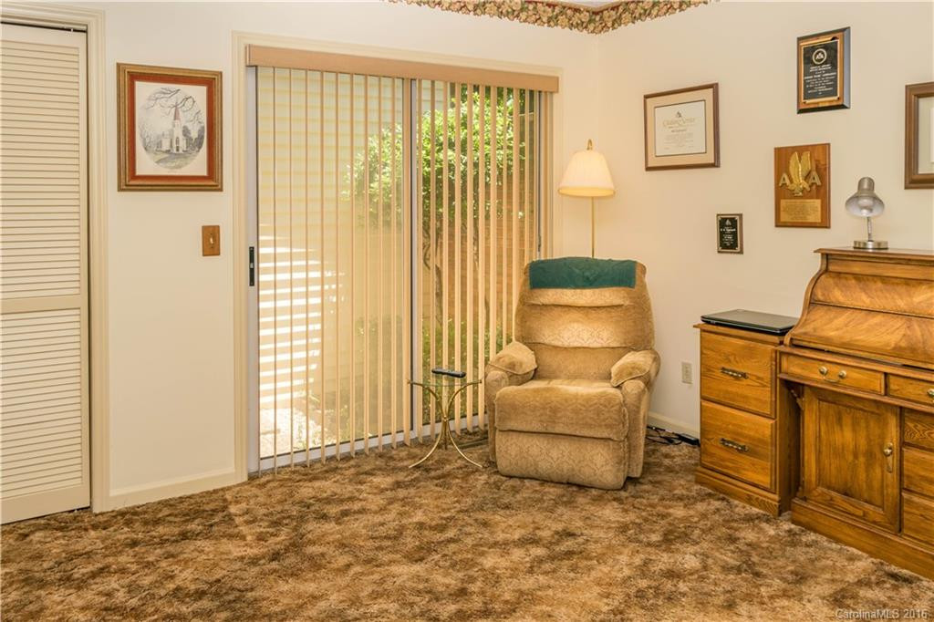 130 Exeter Court #None - Photo 10