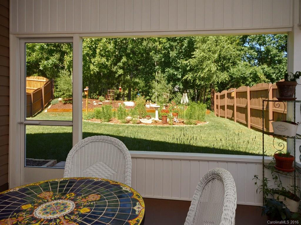 93 Foxtail Court #10 - Photo 11