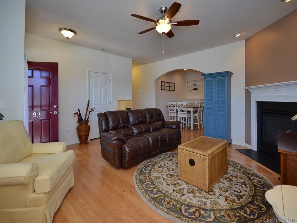 93 Foxtail Court #10 - Photo 4