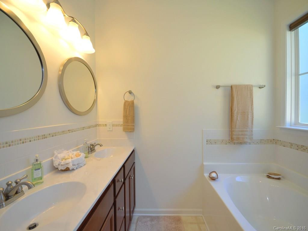 93 Foxtail Court #10 - Photo 9