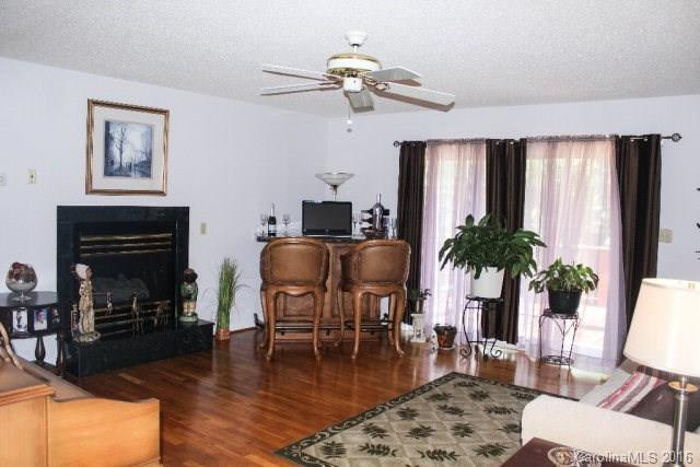 406 Timberland Drive - Photo 6