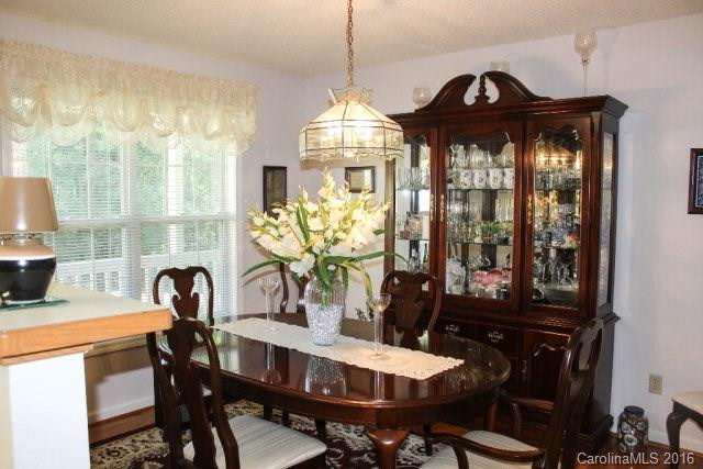 406 Timberland Drive - Photo 7
