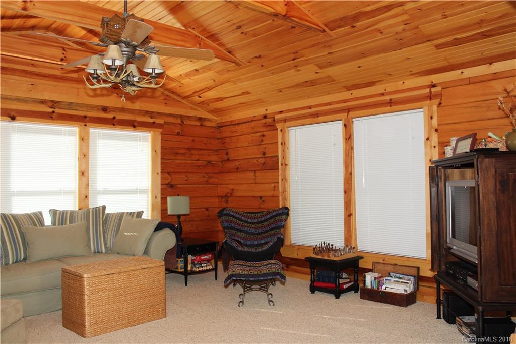 762 Willow Lake Drive - Photo 5