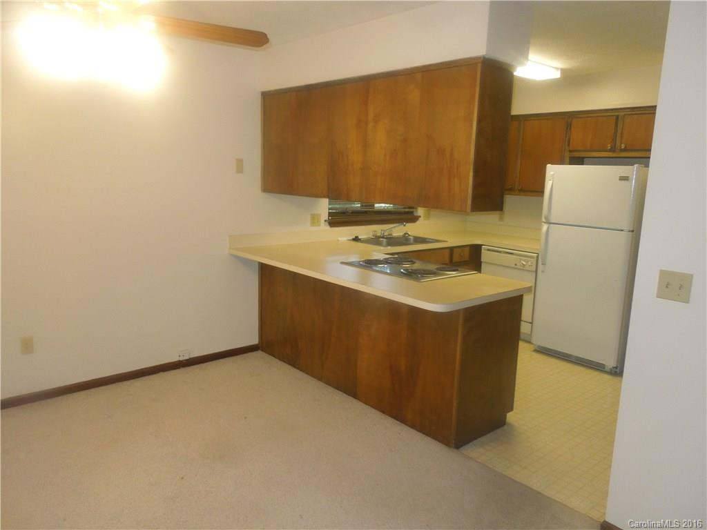 50 Maxine Lane #104 - Photo 7