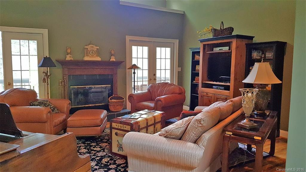 187 Gordon Road #104 Section D - Photo 3