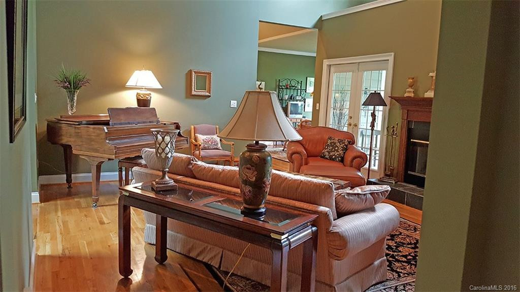 187 Gordon Road #104 Section D - Photo 4