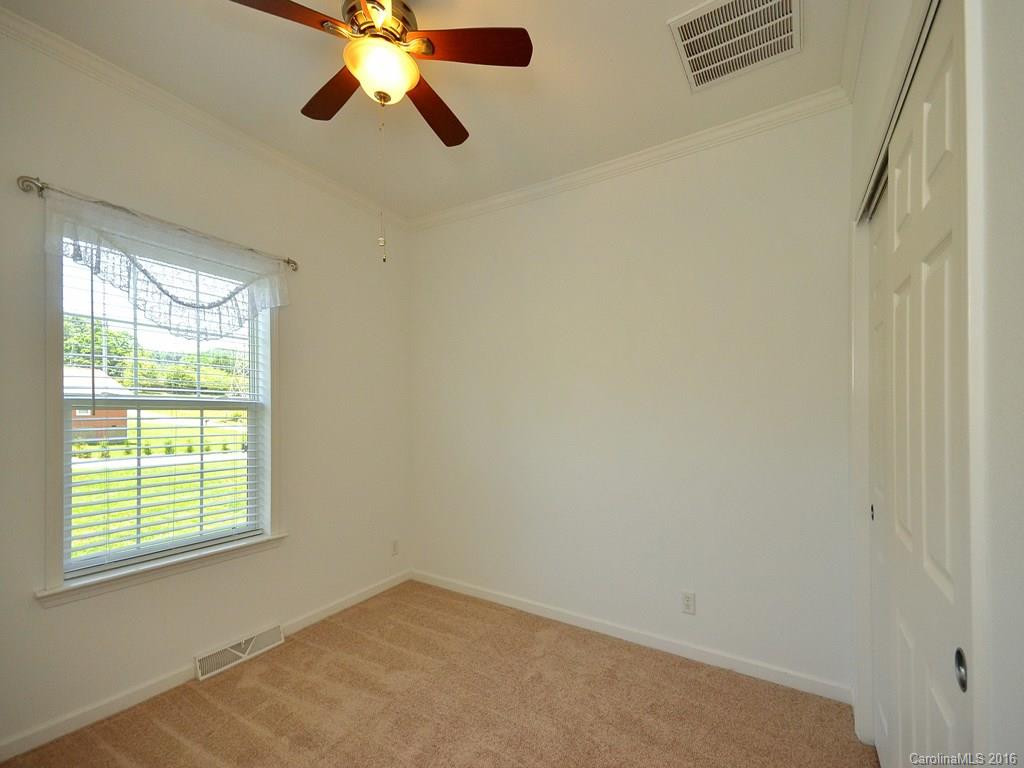 438 Oak Grove Road - Photo 11
