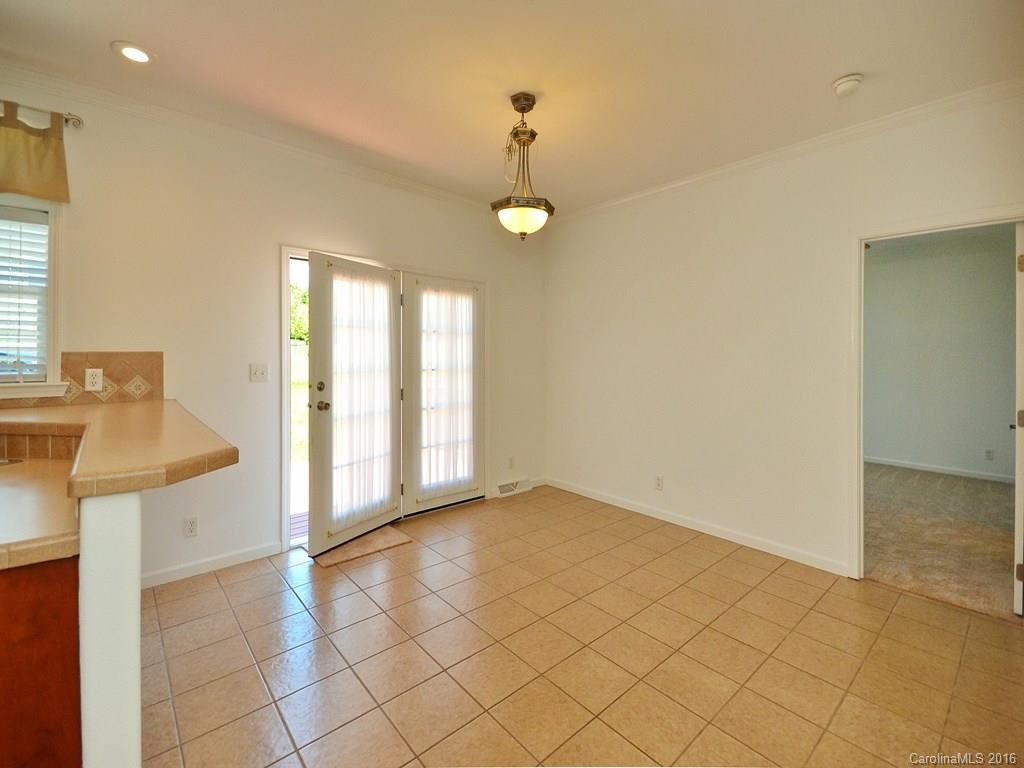 438 Oak Grove Road - Photo 5