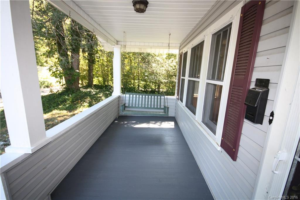 1 Salem Avenue - Photo 11